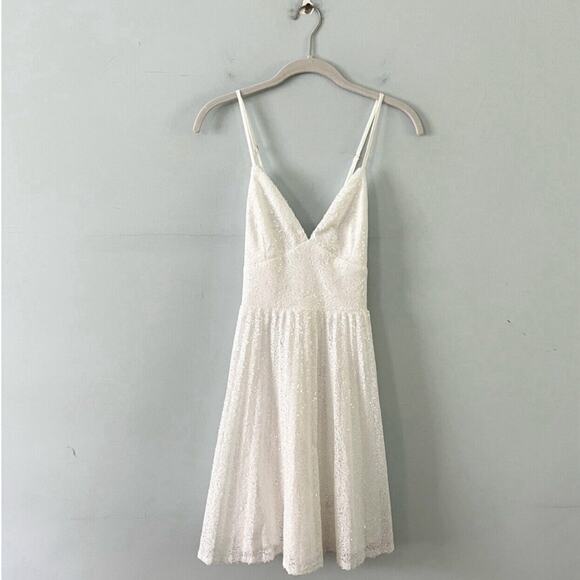 NWT Lulu’s Vision of Elegance White Sequin Pleated Mini Dress - Picture 6 of 10